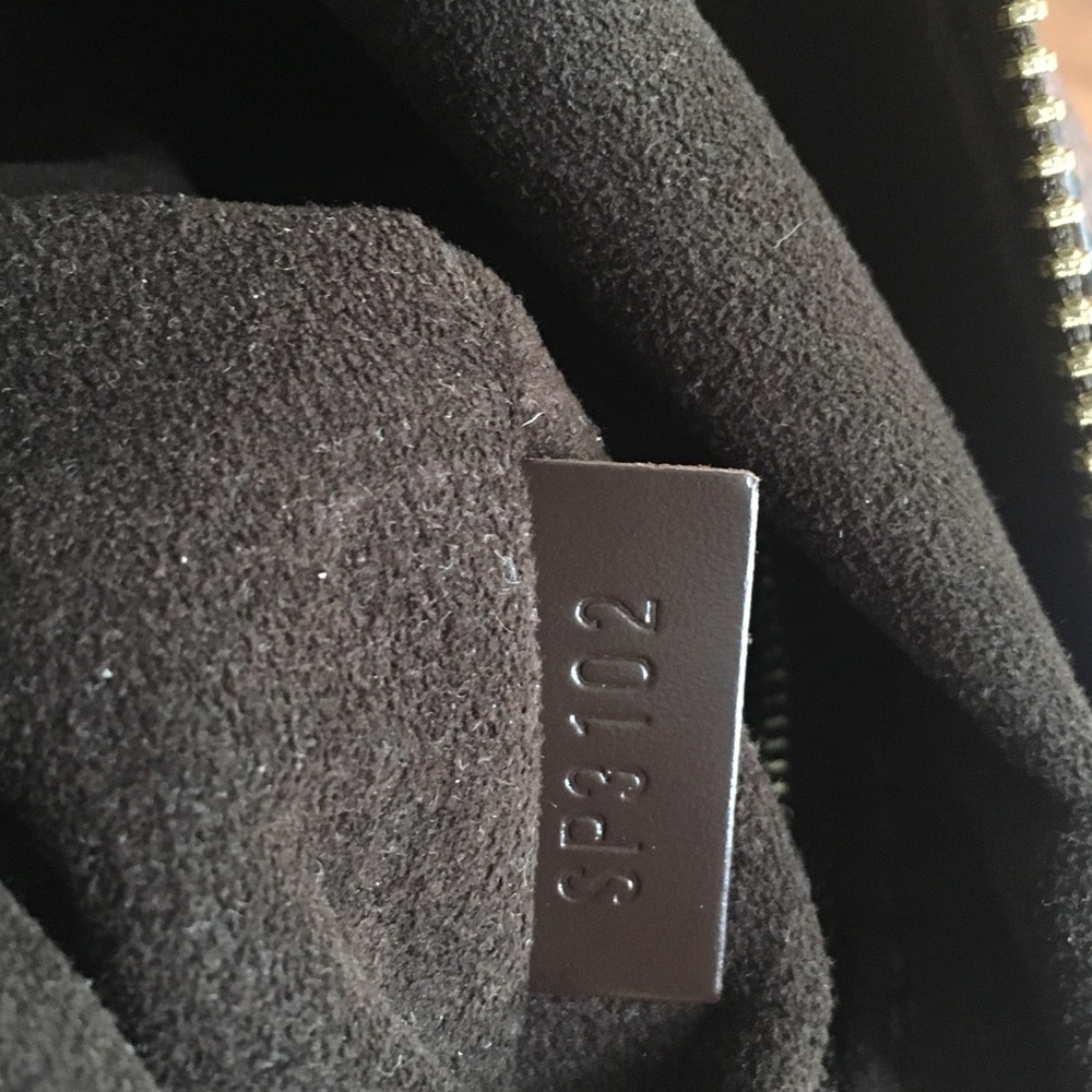 - SOLD- Authentic Louis Vuitton Portobello GM Bag - Picture 6 of 10